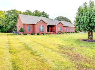 629 Mobley Rd, Clarksville, TN 37043