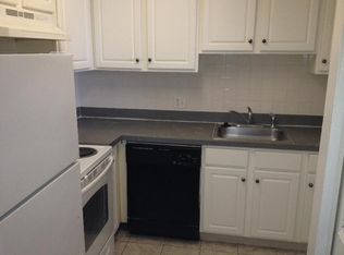 138 Edgemere Rd APT 1, Boston, MA 02132