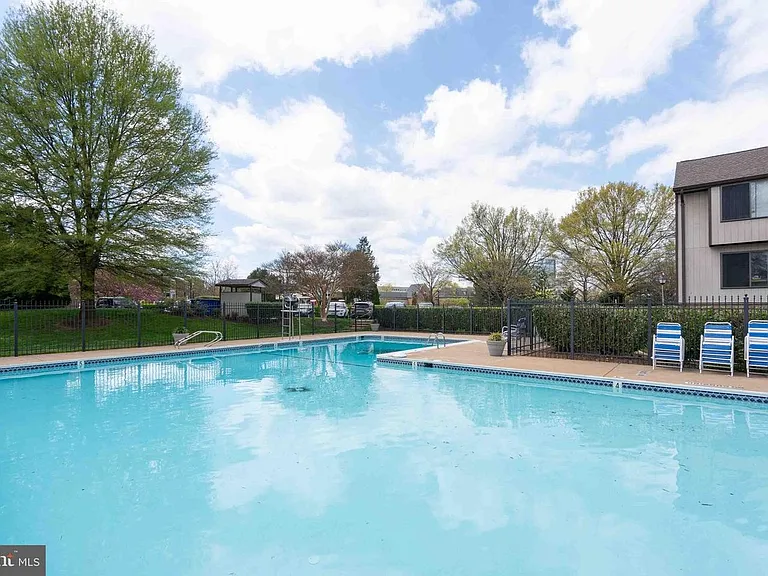 Pool!