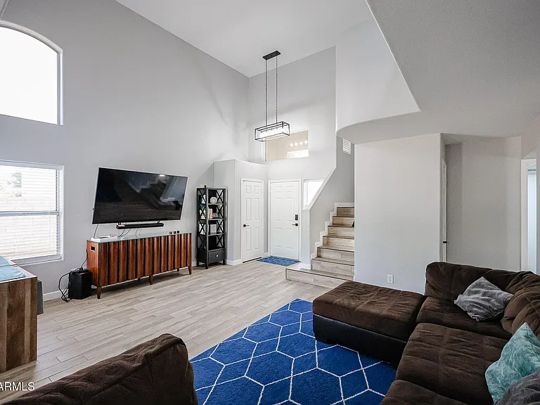 3902 E Rosemonte Dr — Photo 8