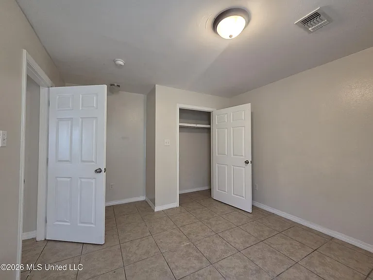8430 Jeff Davis Dr — Photo 7