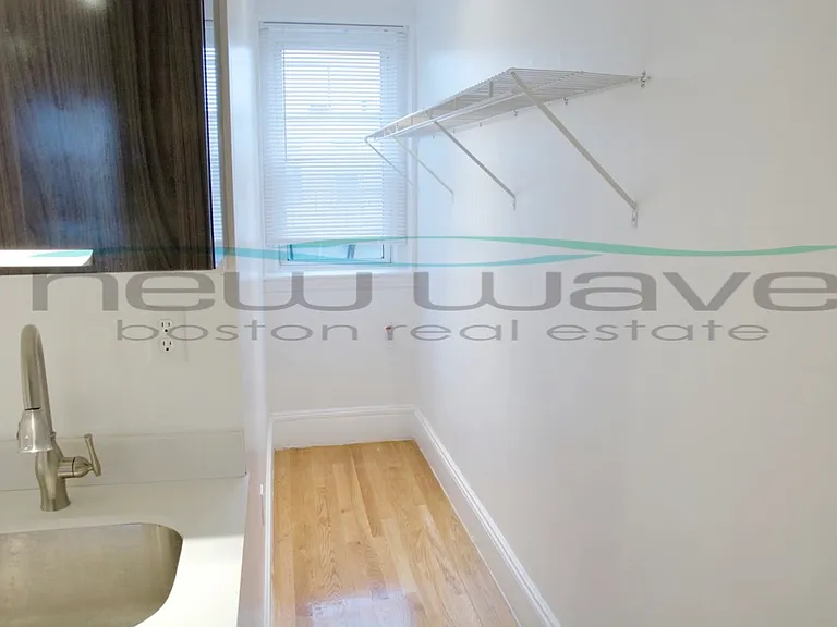 51 Queensberry St #21 — Photo 10