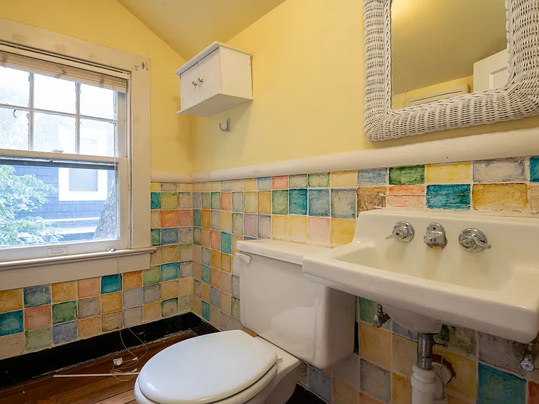 931 N Edgewood St — Photo 25