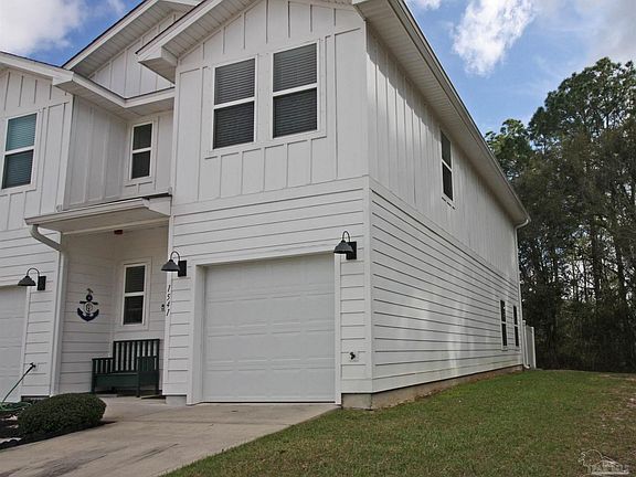 2nd image of 1541 Farragut Way