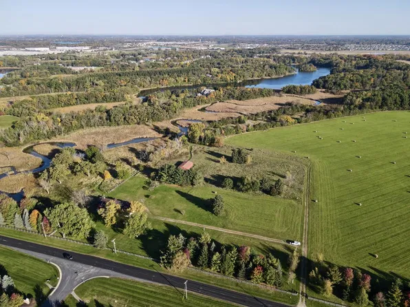 35652 GENESEE LAKE ROAD, Summit, WI 53066