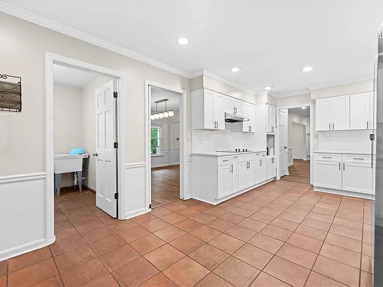 4496 Windsor Oaks Dr — Photo 23