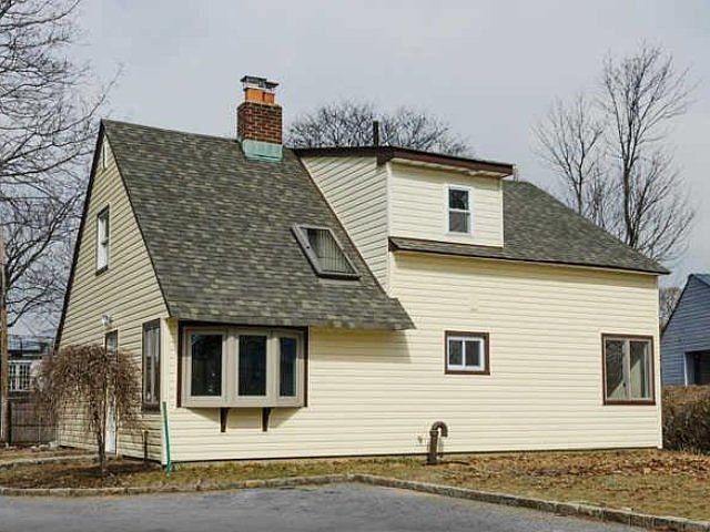 1st image of 21 Winding Ln