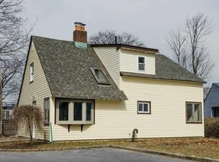 21 Winding Ln, Levittown, NY 11756
