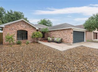 2215 E 19th St, Mission, TX 78572