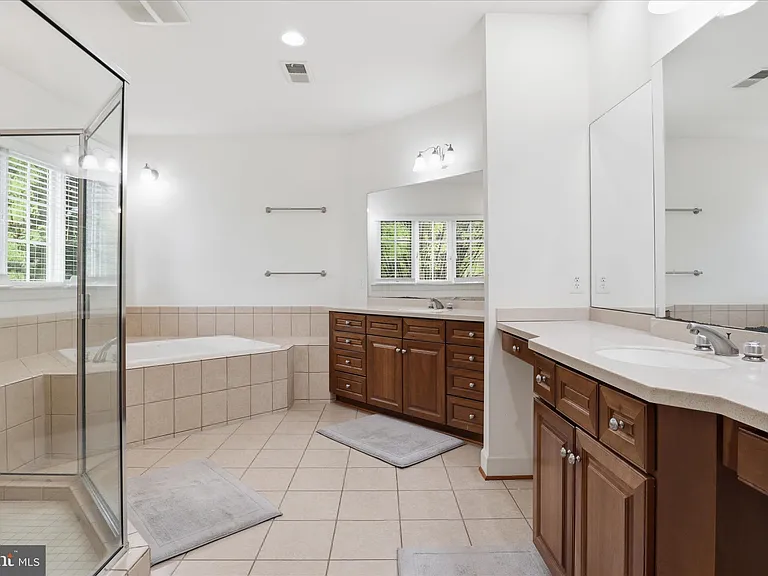 23059 Bronstein Ln — Photo 35