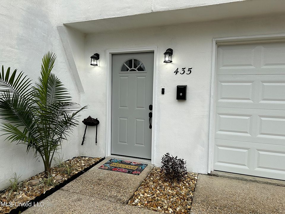 1st image of 435 San Souci Dr