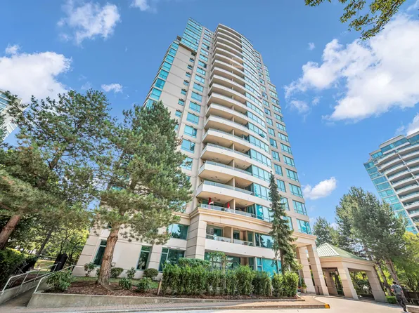 6611 Southoaks Cres #803, Burnaby, BC V5E 4L5