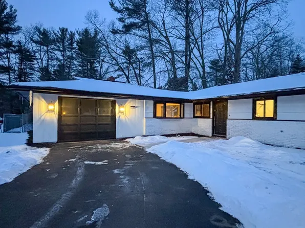 68 Old Stage Rd, Chelmsford, MA 01824