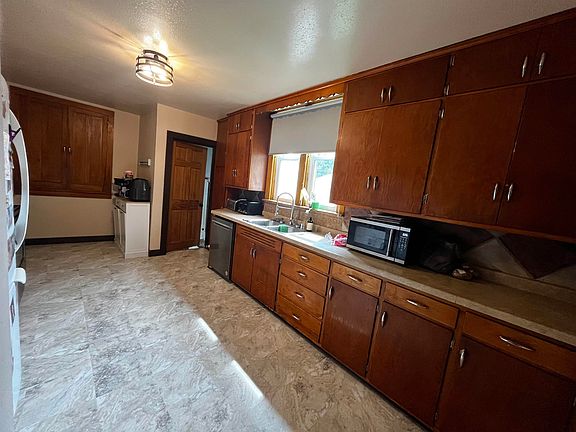 4th image of 1103 Kilbourn Ave
