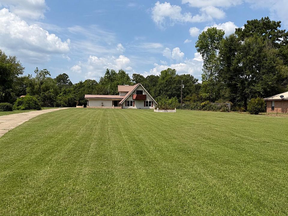 1st image of 151 Lakeview Dr