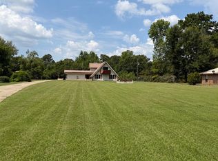 151 Lakeview Dr, Petal, MS 39465