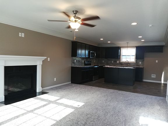 2nd image of 3126 Creekbend Ln