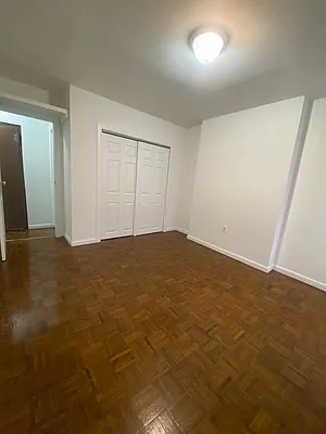 Rented by Peter R. Hungerford, LREB | media 21