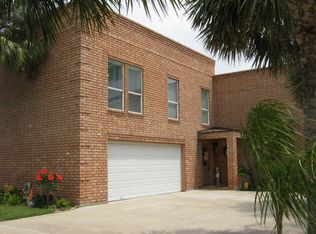 8917 Lewis Ln, Galveston, TX 77554