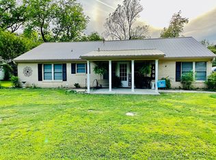 100 S Holt Ave, Tuckerman, AR 72473