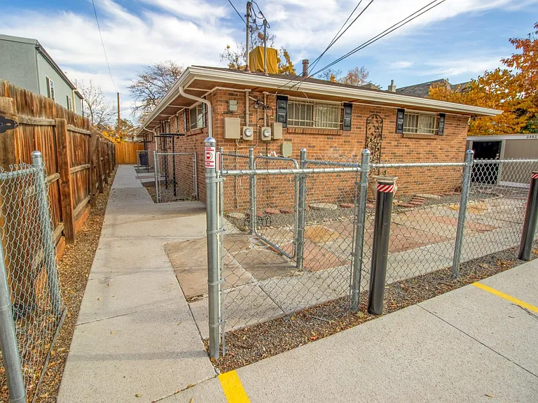 2431 N Humboldt St — Photo 35