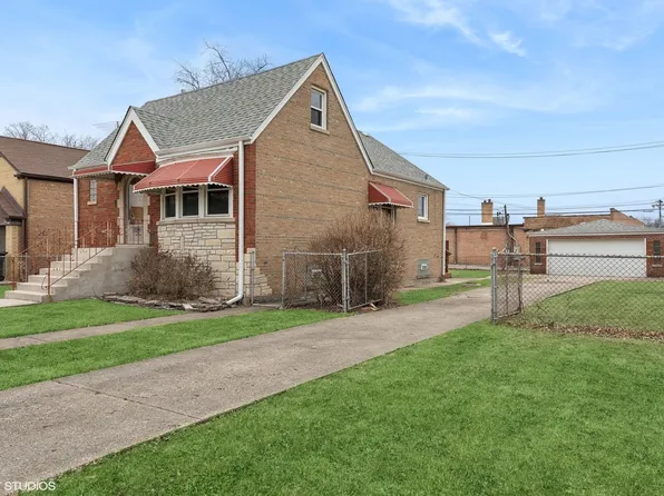 10221 S Sawyer Ave, Evergreen Park, IL 60805
