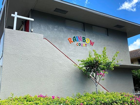 2nd image of 701 Hauoli St