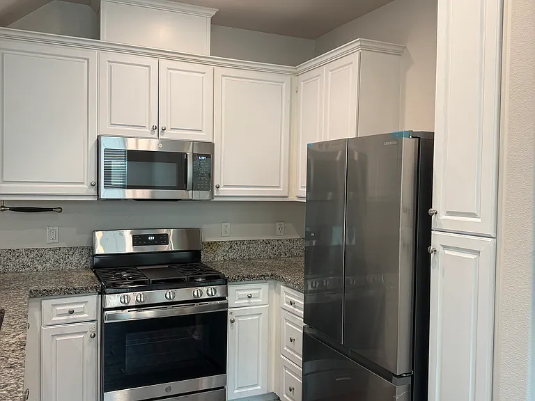 7249 N Maple Rd — Photo 8