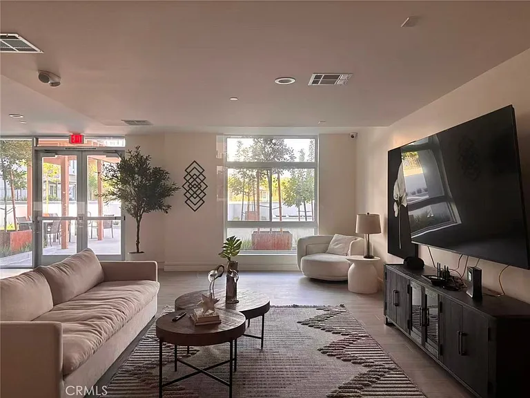 168 S Monterey St #407 — Photo 17