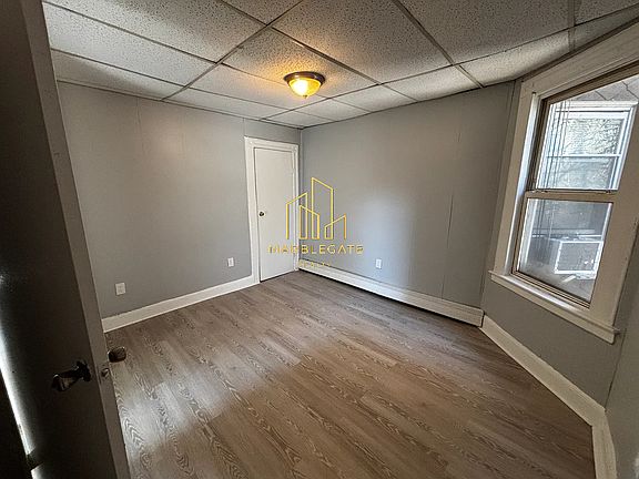 5th image of 70 Eaton Pl #4AZ