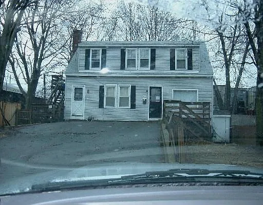 Building Photo 3