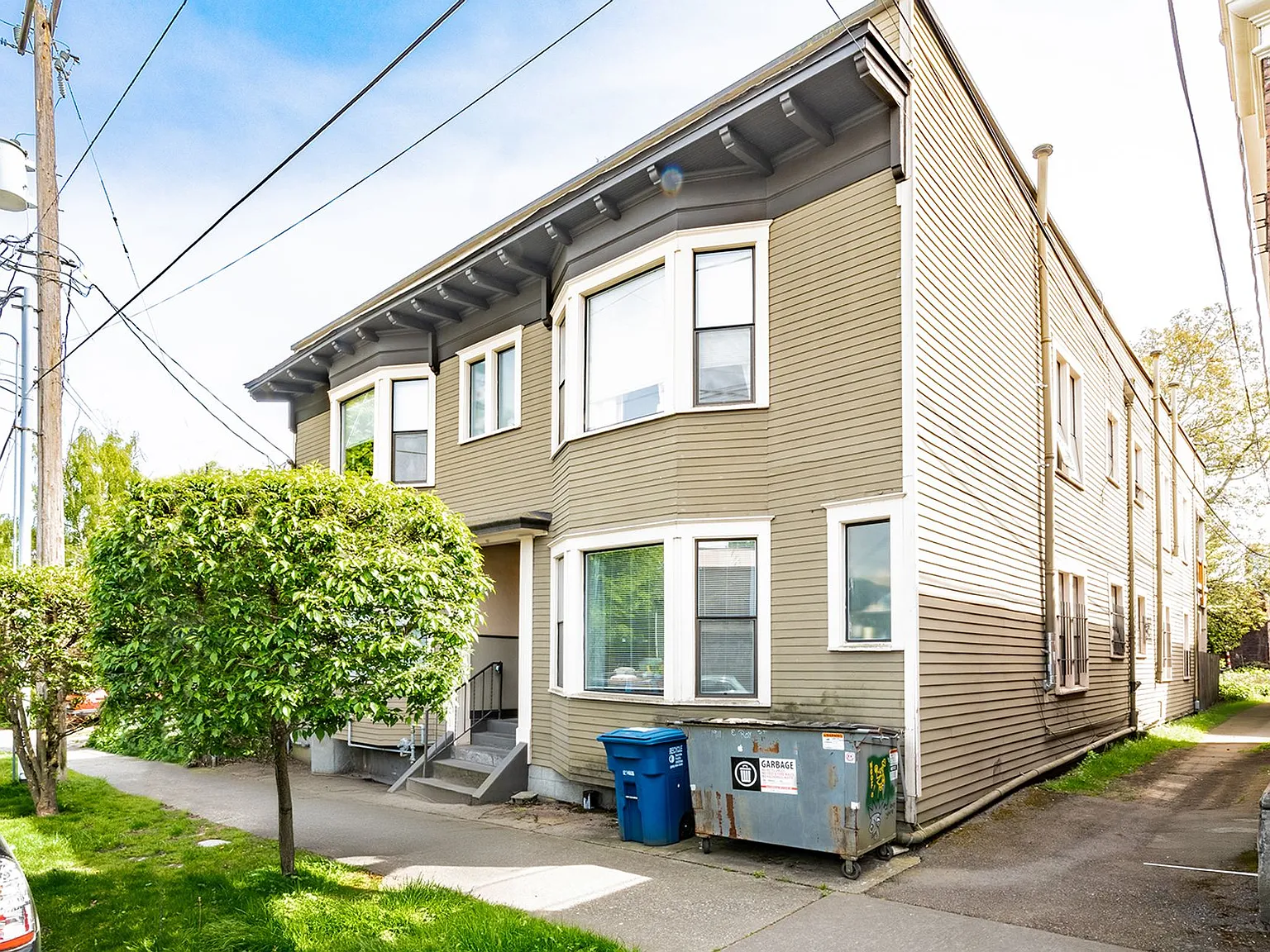 Jenott Apartments — Photo 3
