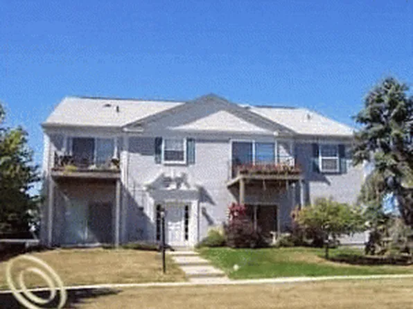 816 Bloomfield Village Blvd APT G, Auburn Hills, MI 48326