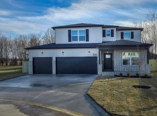 106 E Acacia Circle, Clever, MO 65631