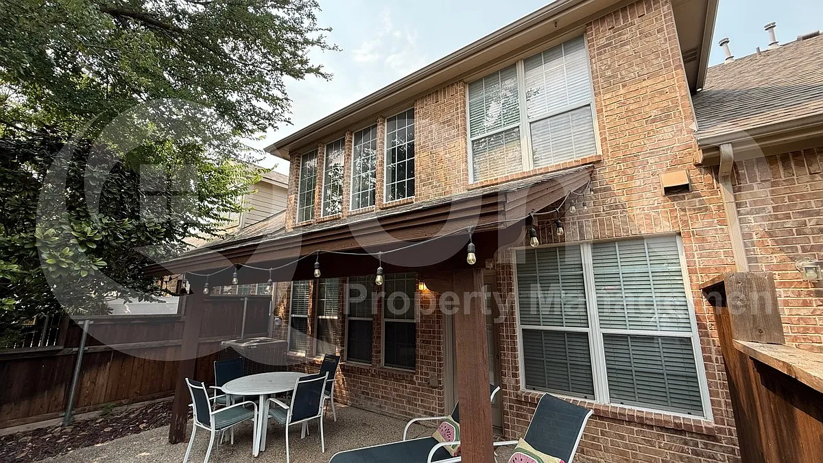 3 bed, 2.5 bath, 1667 sqft, $1,750 — Photo 4