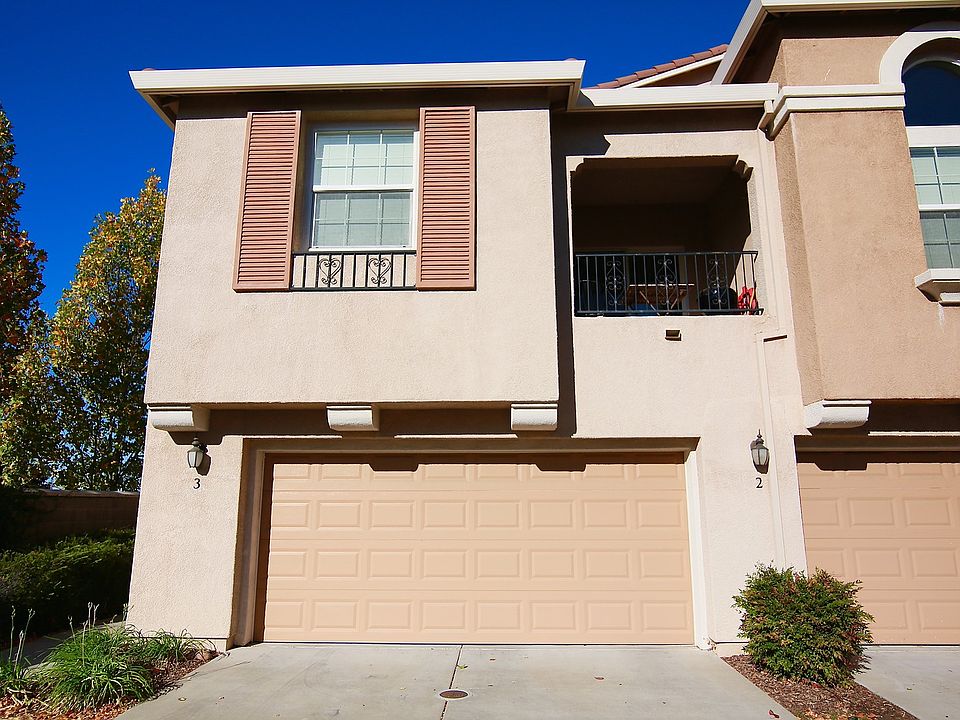 1st image of 990 Sierra View Cir Unit 3
