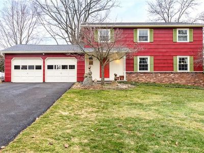 10 Parkland Dr, Fairport, NY, 14450