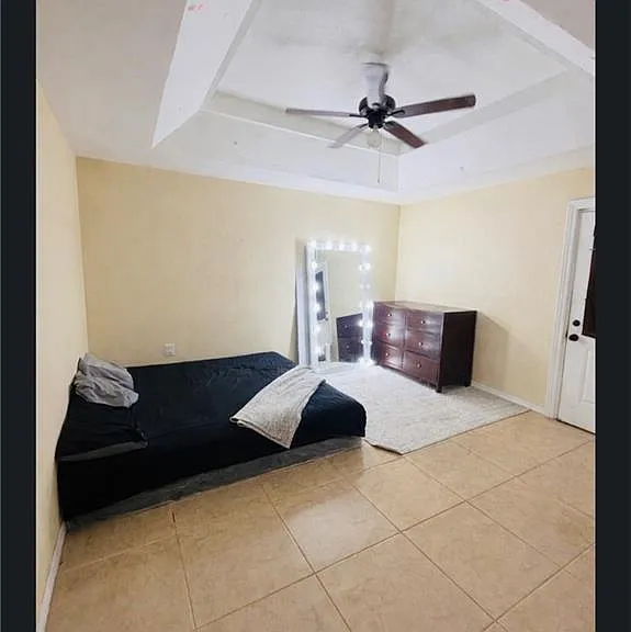 618 N Val Verde Rd — Photo 4