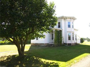 407 State St, Kipton, OH 44049