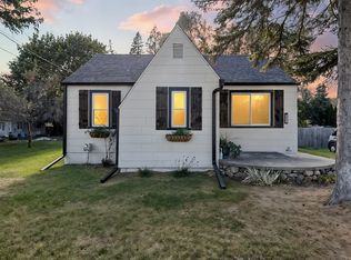 1015 Lee St, Fenton, MI 48430