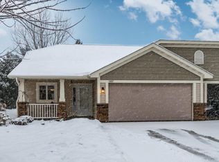 1557 Crestmoor Dr #19, New Richmond, WI 54017