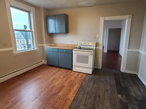 25 Tilley St #4, New London, CT 06320