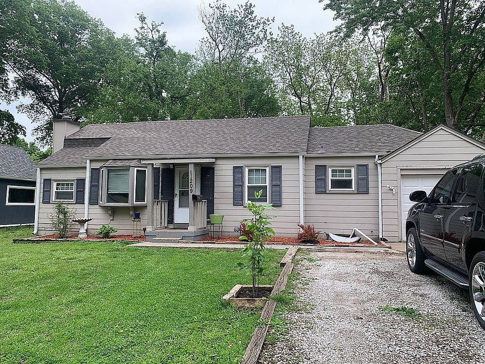 1st image of 11209 Applewood Dr