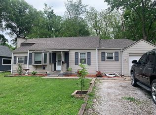 11209 Applewood Dr, Kansas City, MO 64134