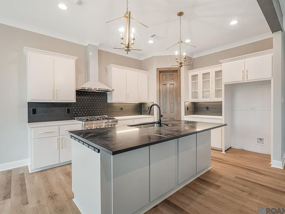 1st image of 1728 N Linen Rd