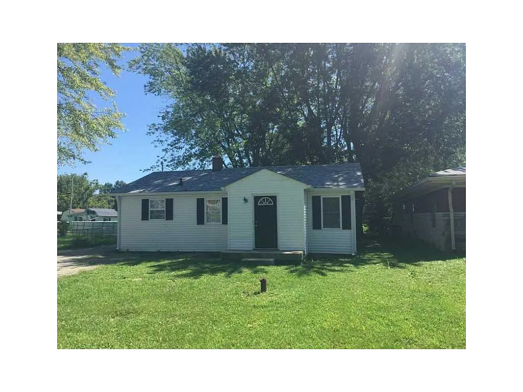 187 Burke Ave photo 1