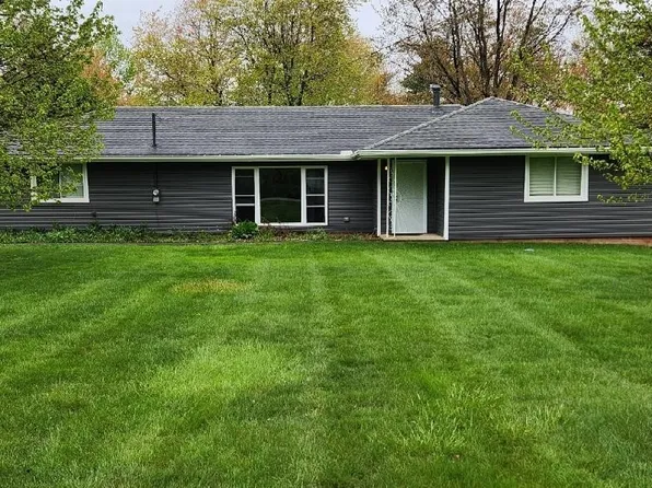9600 Airlane Dr, Macedonia, OH 44056