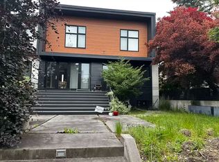 6836 Laurel St #1A, Vancouver, BC V6P3T7