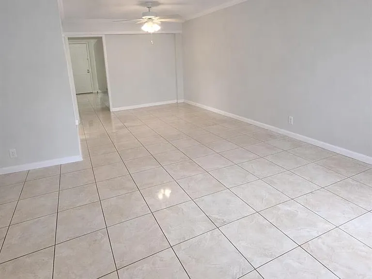 3709 Tyler St — Photo 3