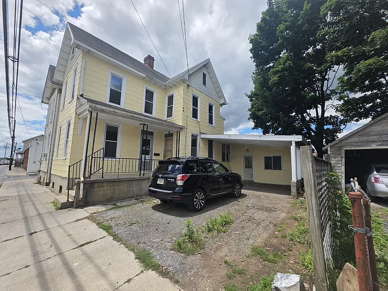 209 Poplar St — Photo 5